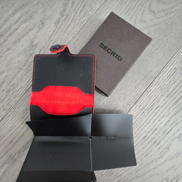 Secrid Geometric Patterned Leather Mini Wallet - Picture 4 of 8